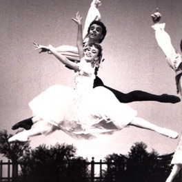 Foto Balletto Coppelia
"Coreog. A.Martinez" Foto Balletto Coppelia
"Coreog. A.Martinez"